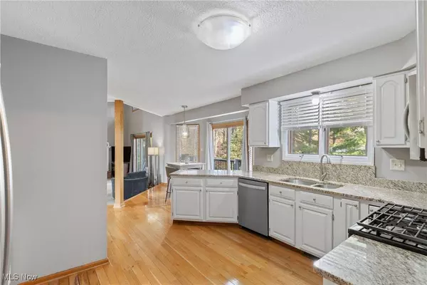 2973 Mourning Dove CIR, Stow, OH 44224