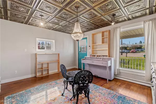 311 E Garfield RD, Aurora, OH 44202