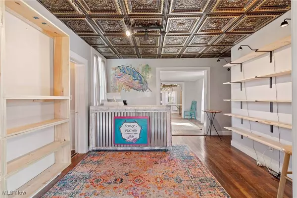 311 E Garfield RD, Aurora, OH 44202