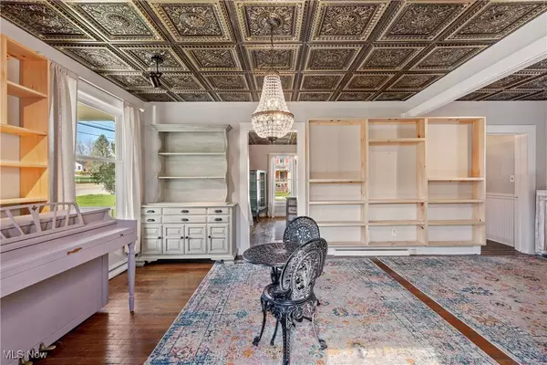 311 E Garfield RD, Aurora, OH 44202