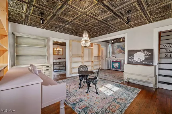 311 E Garfield RD, Aurora, OH 44202