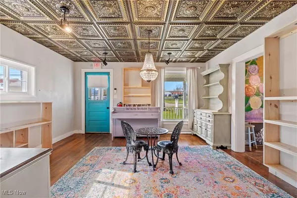 311 E Garfield RD, Aurora, OH 44202