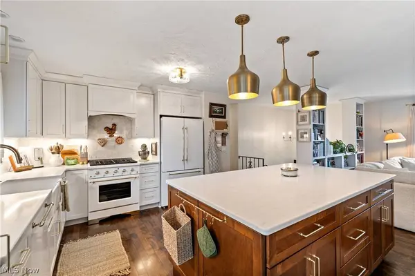 5642 Grand PL, Willoughby, OH 44094