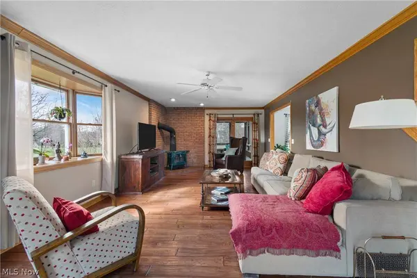 10075 Waterford TRL, Chagrin Falls, OH 44023