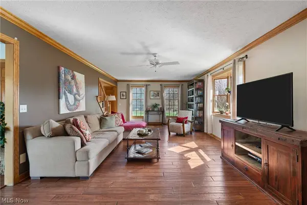 10075 Waterford TRL, Chagrin Falls, OH 44023