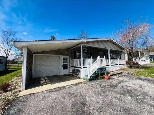 10552 Shasta DR, Chardon, OH 44024