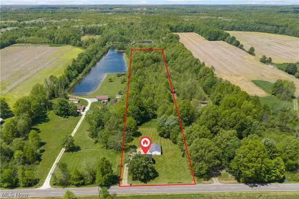2443 Alliance RD, Deerfield, OH 44411