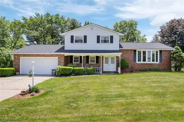5070 Echovalley ST NW, North Canton, OH 44720