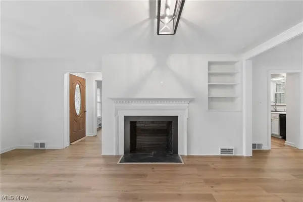 3400 Hollister RD, Cleveland Heights, OH 44118