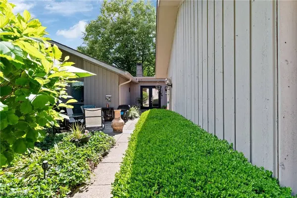 731 Creekside DR #38, Aurora, OH 44202