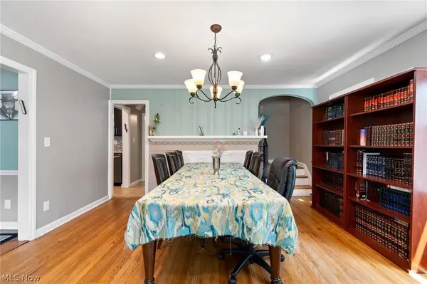 4493 Groveland RD, University Heights, OH 44118