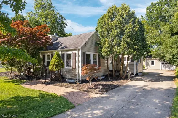 600 Lloyd RD