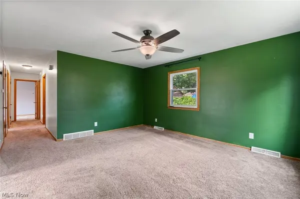 1880 Adelaide BLVD, Akron, OH 44305