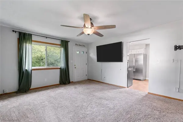 1880 Adelaide BLVD, Akron, OH 44305