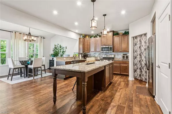 2115 Tall Pine DR, Chesapeake, VA 23323