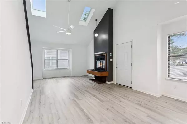 2417 Loran CT, Virginia Beach, VA 23451