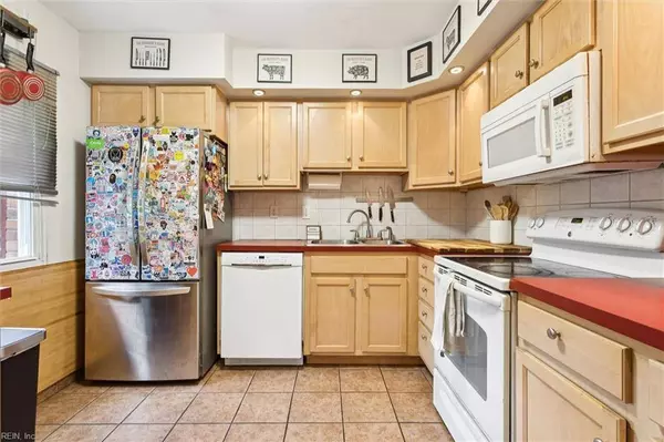 738 Biltmore DR, Virginia Beach, VA 23454