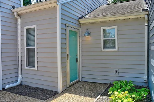 1403 Gannet RN, Virginia Beach, VA 23451