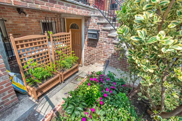 45 MONITOR ST #1, Jc Bergen-lafayett, NJ 07304