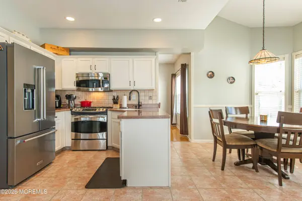 91 Nutmeg Road, Aberdeen, NJ 07747