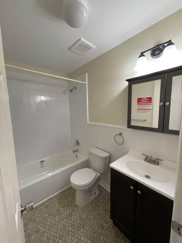 518-524 KENNEDY BLVD #2E, Bayonne, NJ 07002