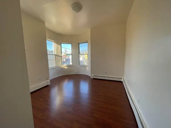 518-524 KENNEDY BLVD #2E, Bayonne, NJ 07002