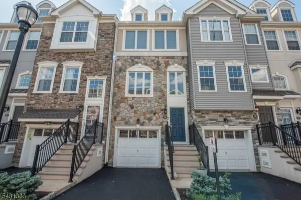 46 Devonshire Dr
