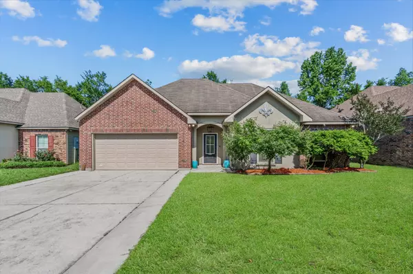 17098 Richmond Dr – Home for Sale in Prairieville, LA,Tracy Mathis