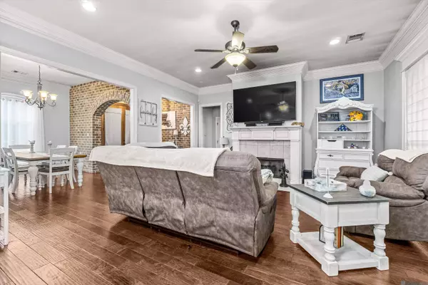 415 Clock Tower Dr, St Gabriel, LA 70776