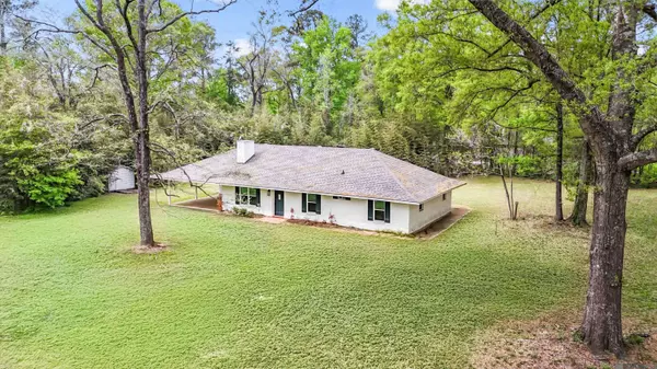 33110 Cane Market Rd, Walker, LA 70785