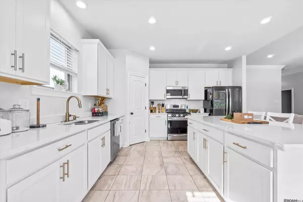 42533 Cedar Park Ave, Gonzales, LA 70737