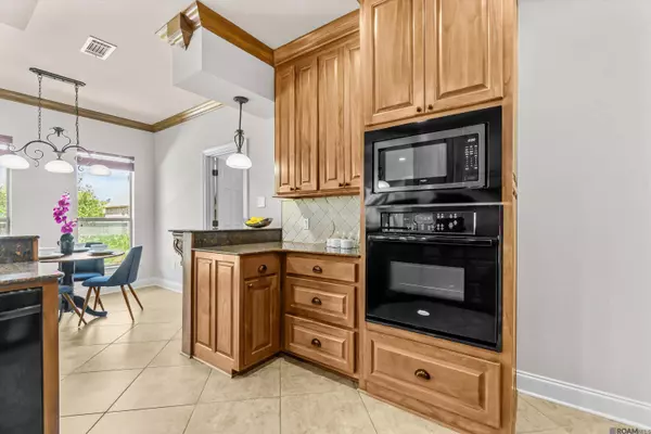 4808 Harbor Ln, Greenwell Springs, LA 70739