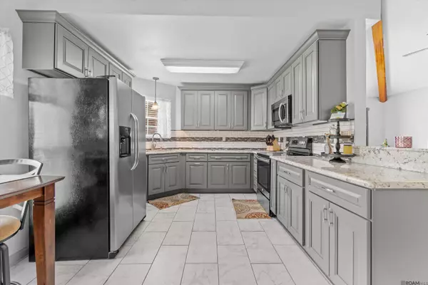 44108 Lake Village Rd, Prairieville, LA 70769