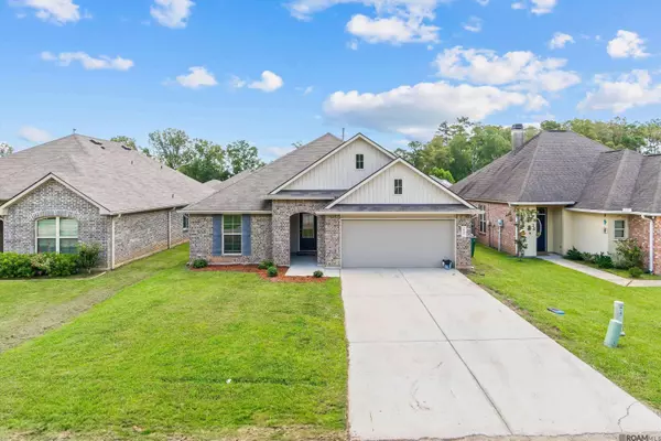 28448 Longfellow Ln, Albany, LA 70711