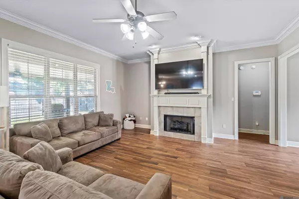 1514 E Tiffani Ave, Gonzales, LA 70737