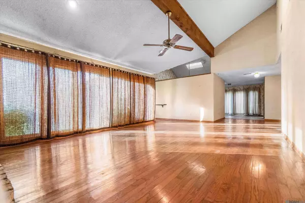 40134 Woodland Ave, Gonzales, LA 70737