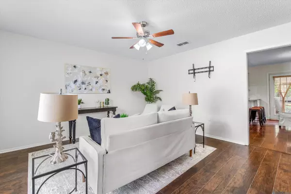 2706 S Magnolia Dr, Baker, LA 70714