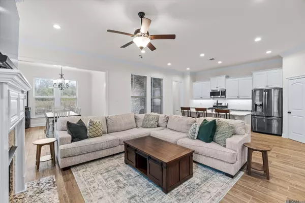 1120 Lakehaven Dr, Gonzales, LA 70737