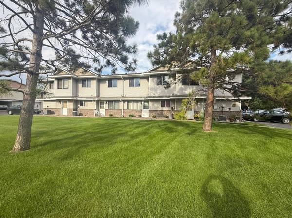 8458 S Pond TRL, Champlin, MN 55316