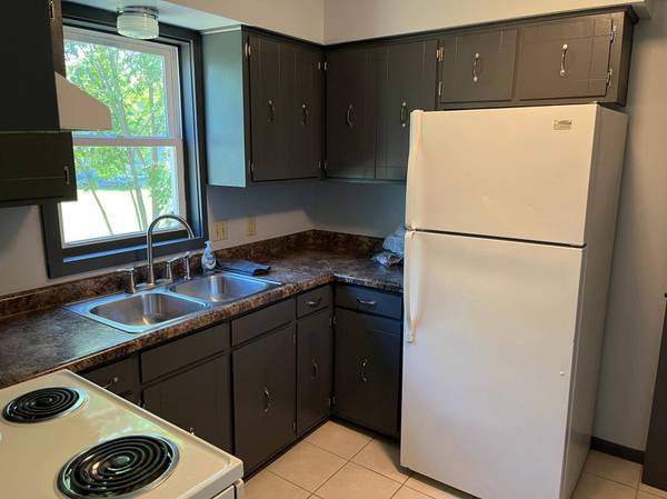 415 Belle Aire DR, Champlin, MN 55316