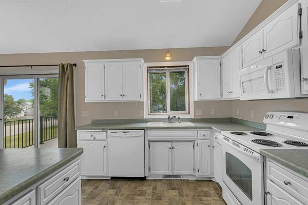 4702 Blanding CT, Big Lake, MN 55309