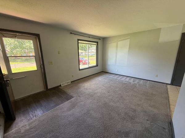 415 Belle Aire DR, Champlin, MN 55316