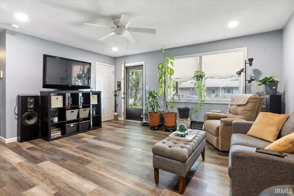 313 E 11Th Street, Brookston, IN 47923-8111