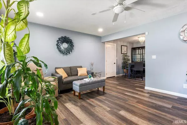 313 E 11Th Street, Brookston, IN 47923-8111