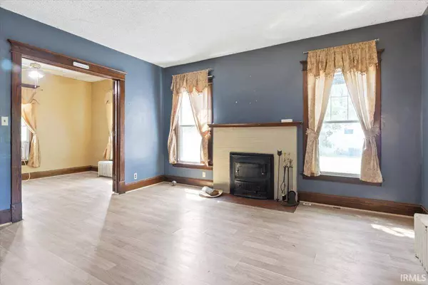 1303 North Street, Logansport, IN 46947-2822