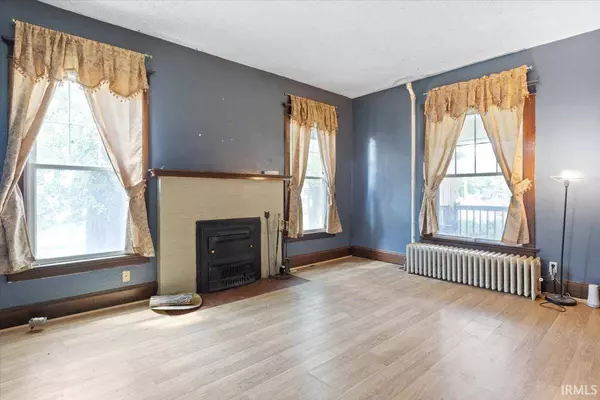 1303 North Street, Logansport, IN 46947-2822