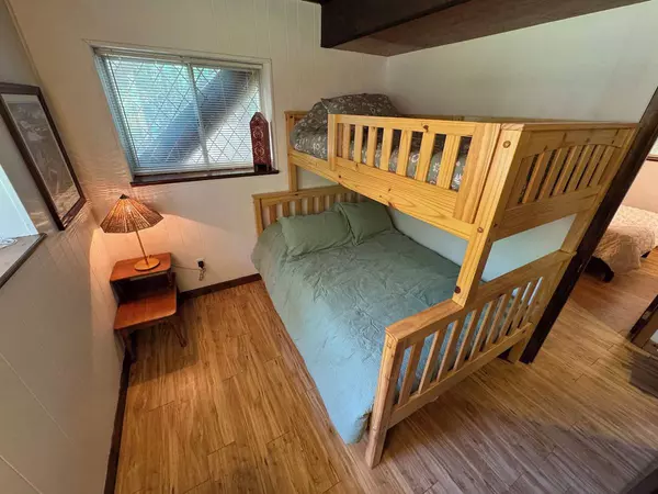 138 Suissevale Ave, Moultonborough, NH 03254-4416