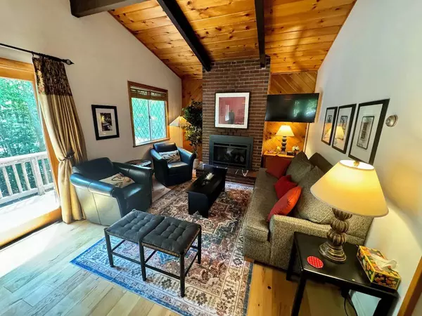 138 Suissevale Ave, Moultonborough, NH 03254-4416