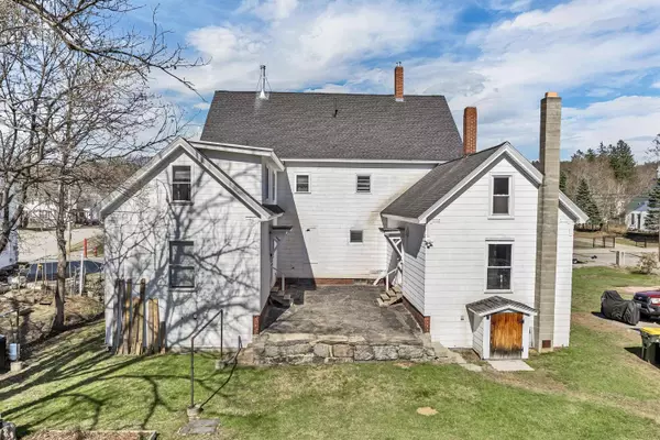 45 Province ST, Laconia, NH 03246