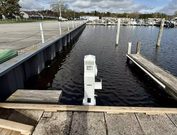 73 Weirs RD #E-1, Gilford, NH 03249